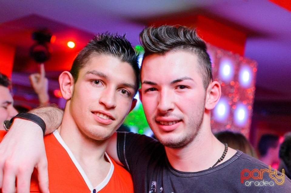 Petrecere alături de Blaga,