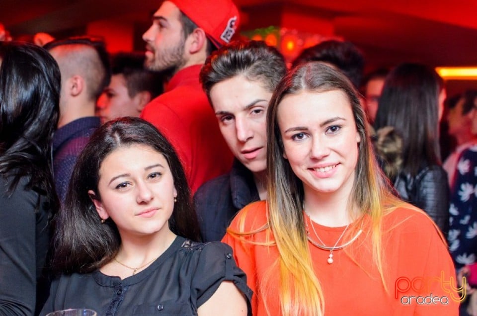 Petrecere alături de Blaga,