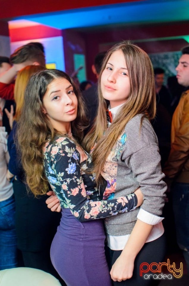 Petrecere alături de Blaga,