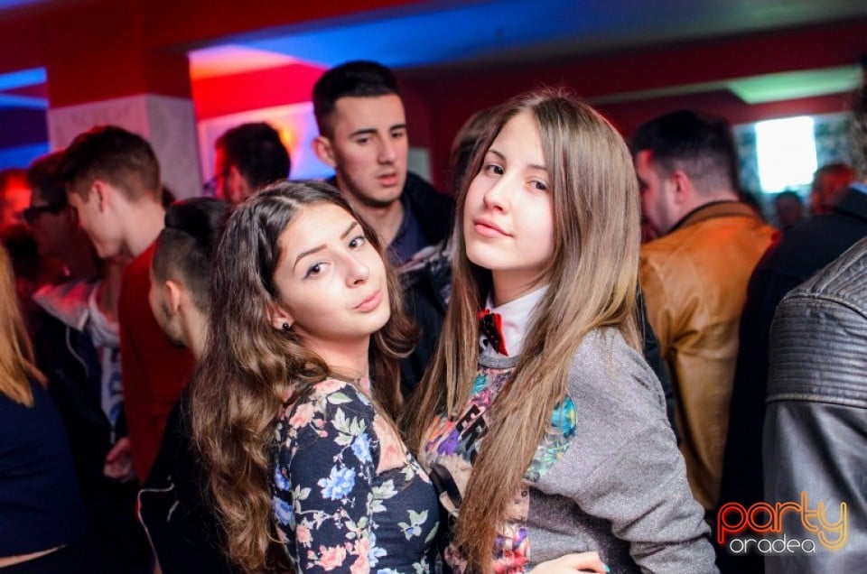 Petrecere alături de Blaga,