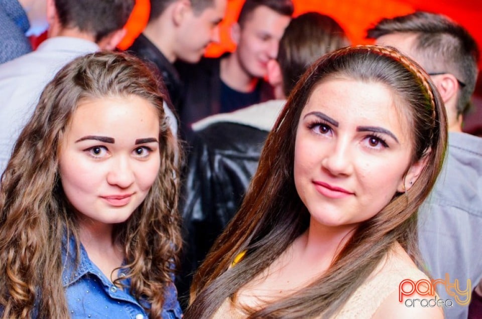 Petrecere alături de Blaga,