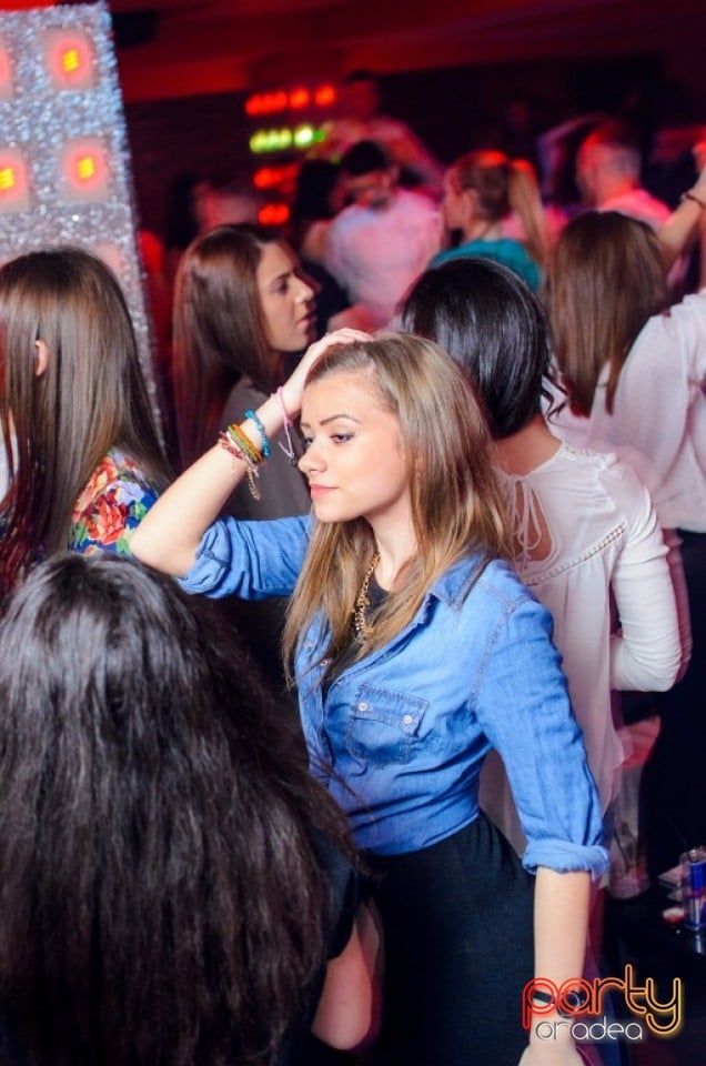 Petrecere alături de Blaga,
