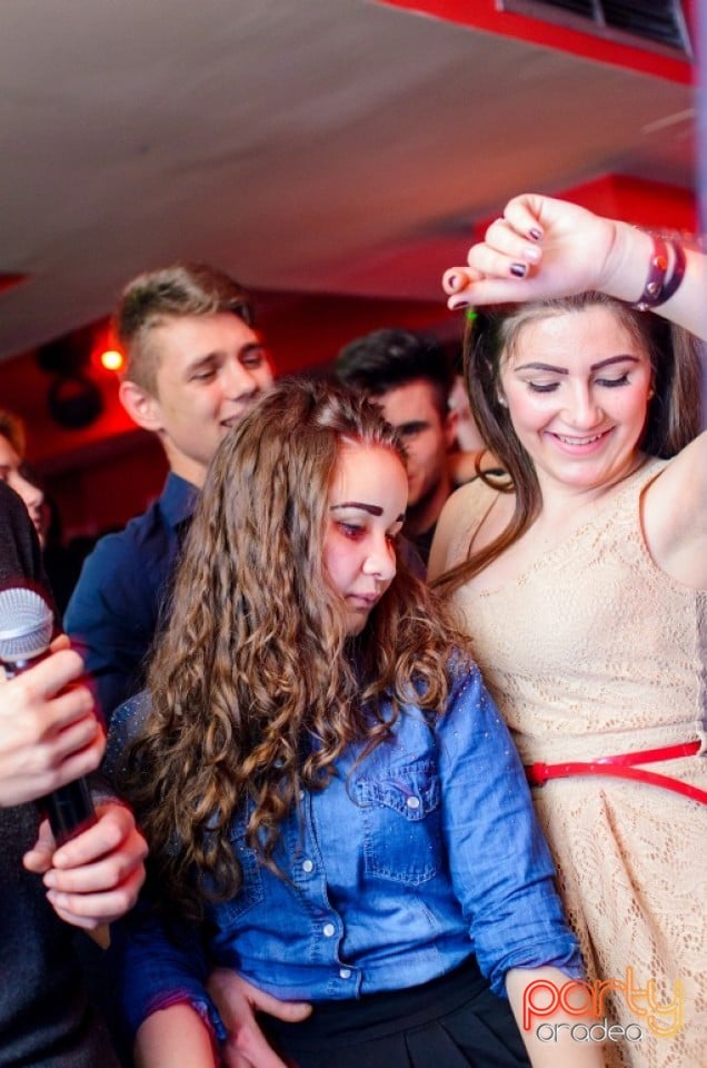 Petrecere alături de Blaga,