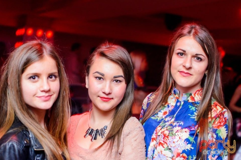 Petrecere alături de Blaga,