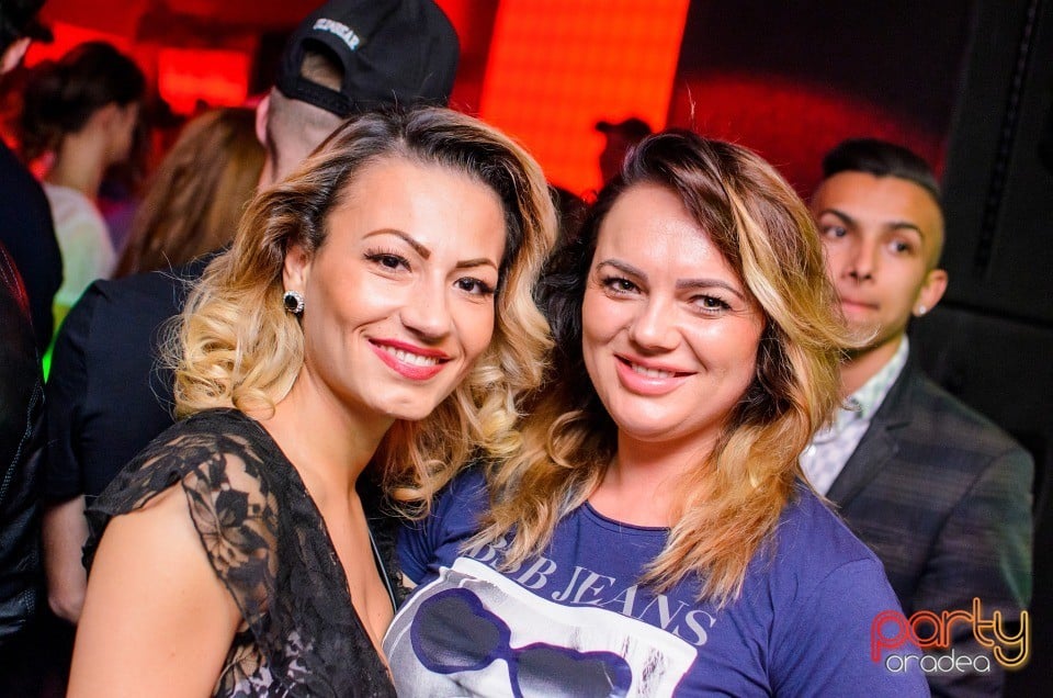 Petrecere alături de Blaga,