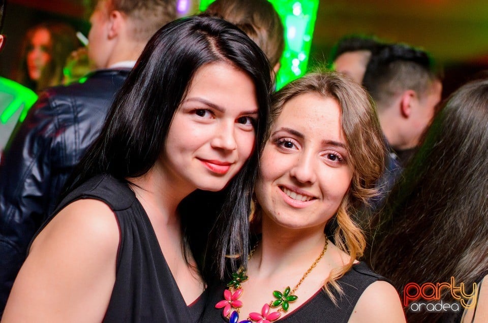 Petrecere alături de Blaga,