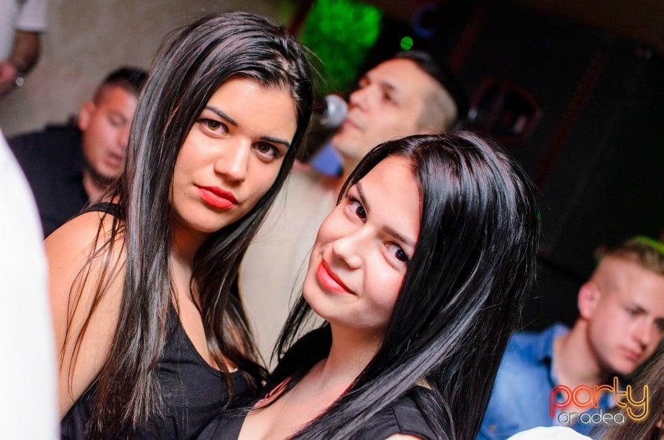 Petrecere alături de Blaga,