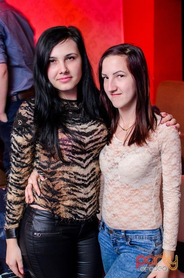 Petrecere alături de Blaga,