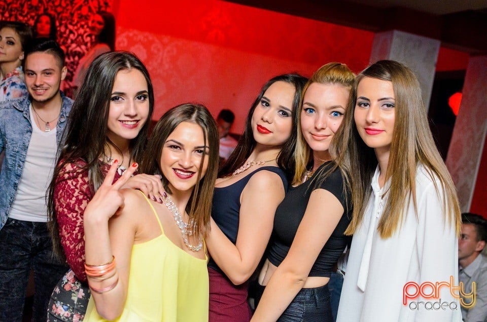 Petrecere alături de Blaga,