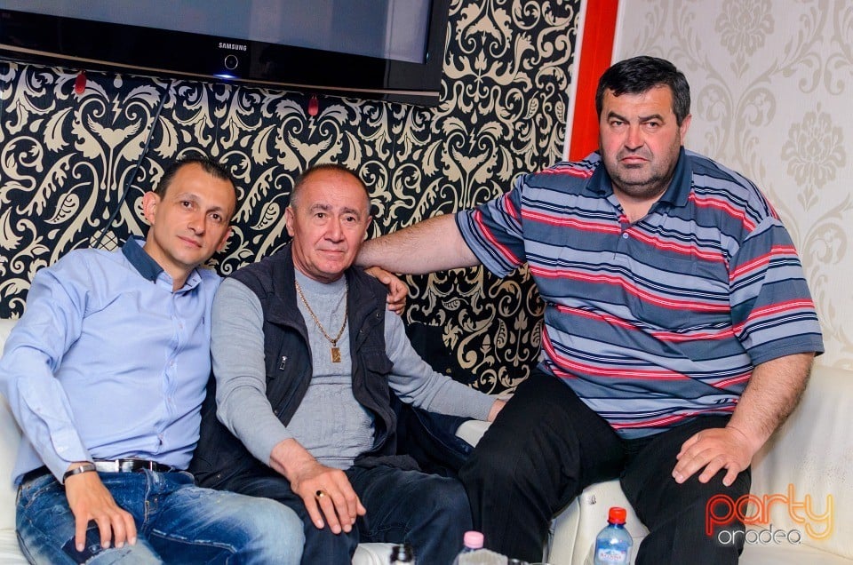 Petrecere alături de Blaga,