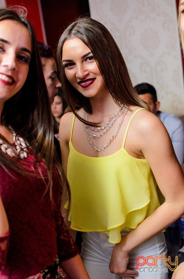 Petrecere alături de Blaga,