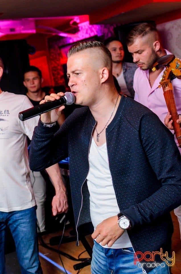 Petrecere alături de Blaga,