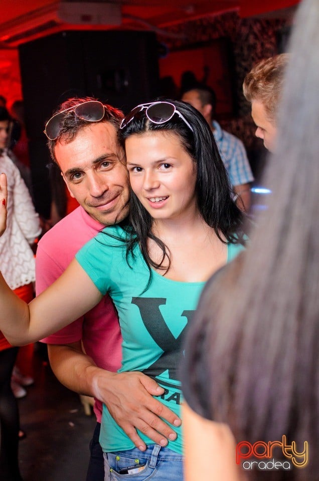 Petrecere alături de Blaga,