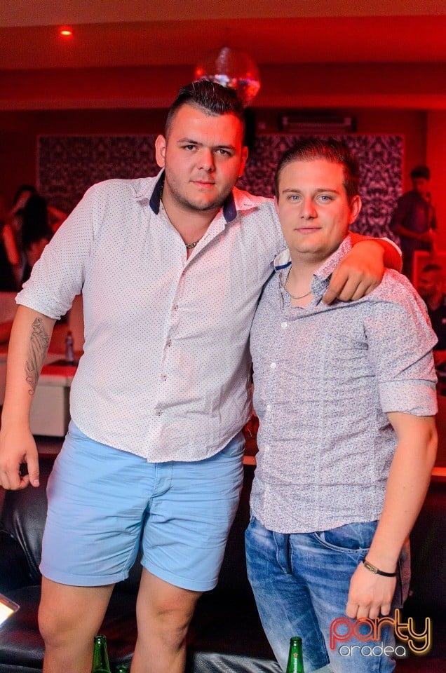 Petrecere alături de Blaga,