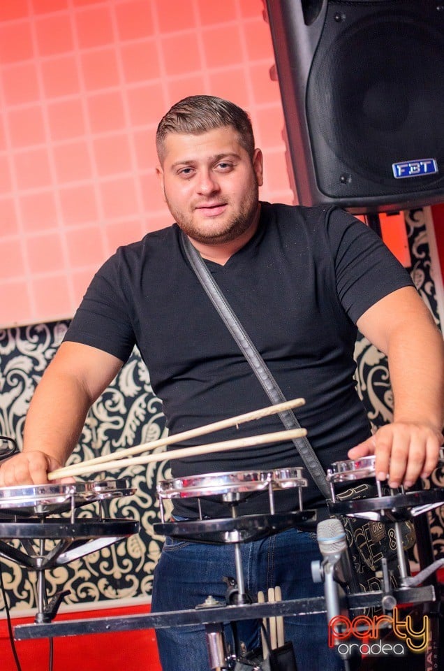 Petrecere alături de Blaga,