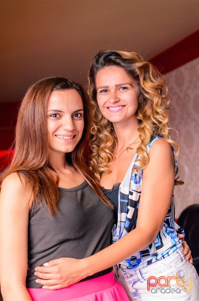 Petrecere alături de Blaga,
