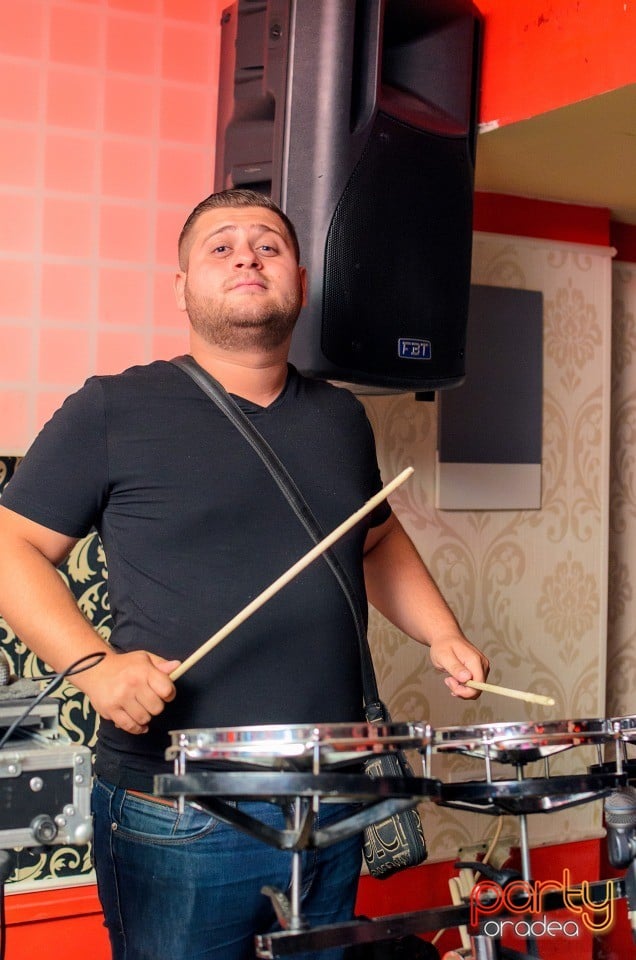 Petrecere alături de Blaga,