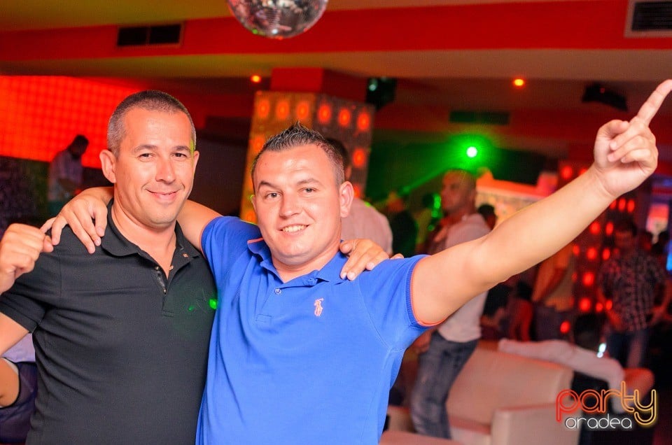 Petrecere alături de Blaga,