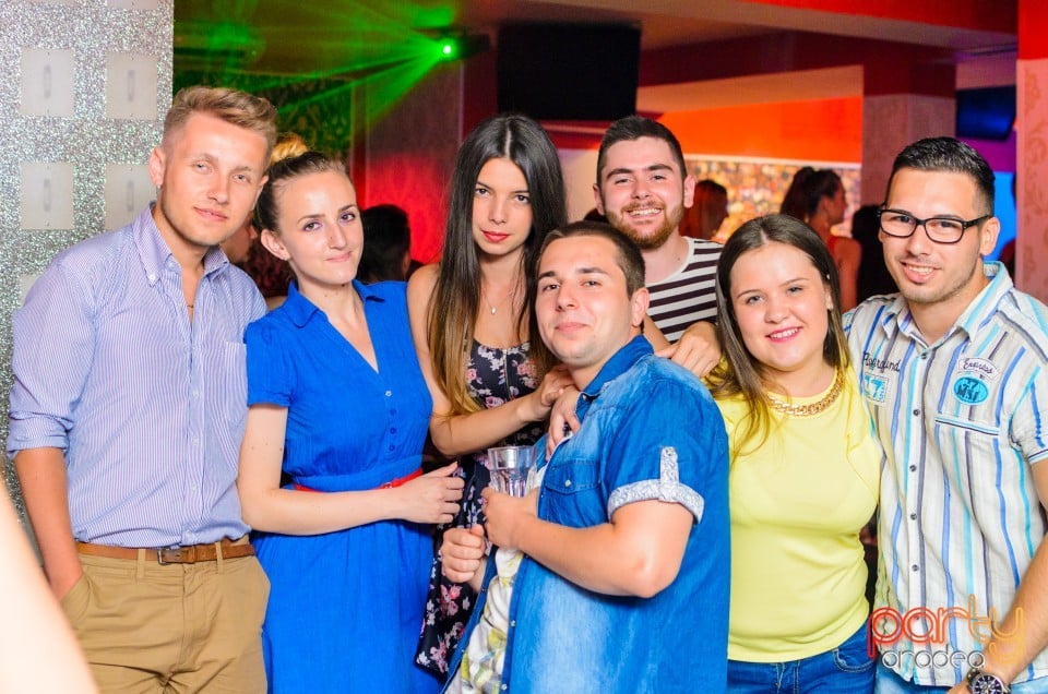 Petrecere alături de Blaga,