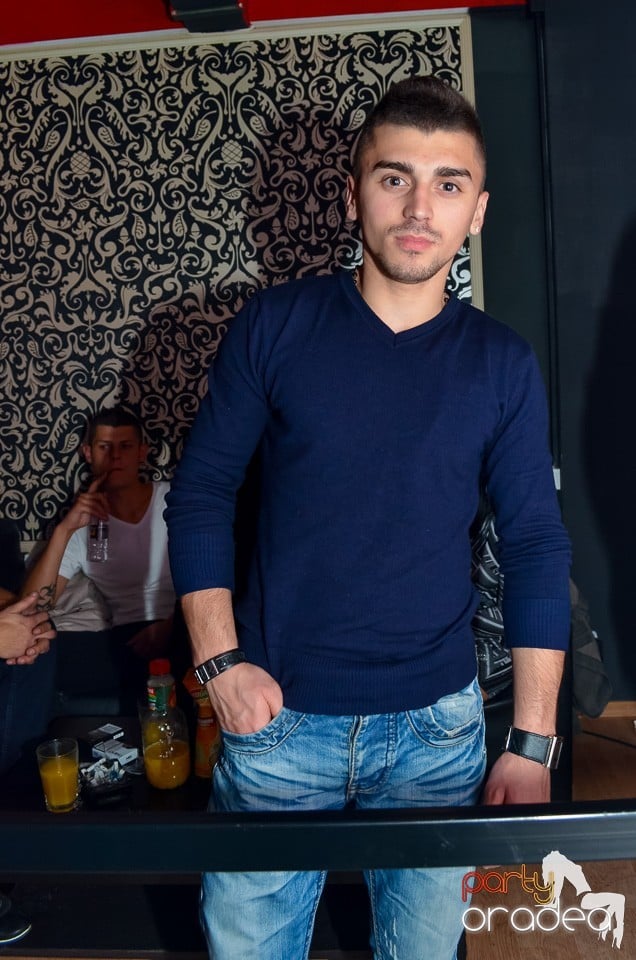 Petrecere aniversară în Club Life, 