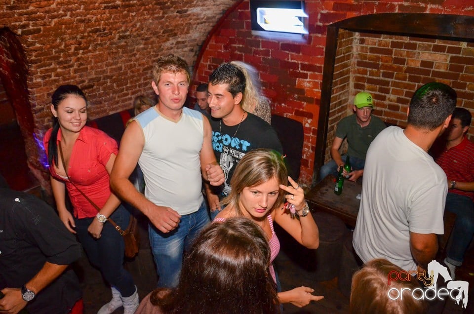 Petrecere Beer Night în Club Escape, 
