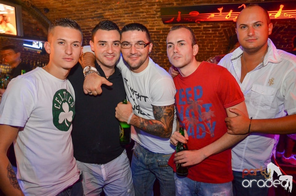 Petrecere Beer Night în Club Escape, 