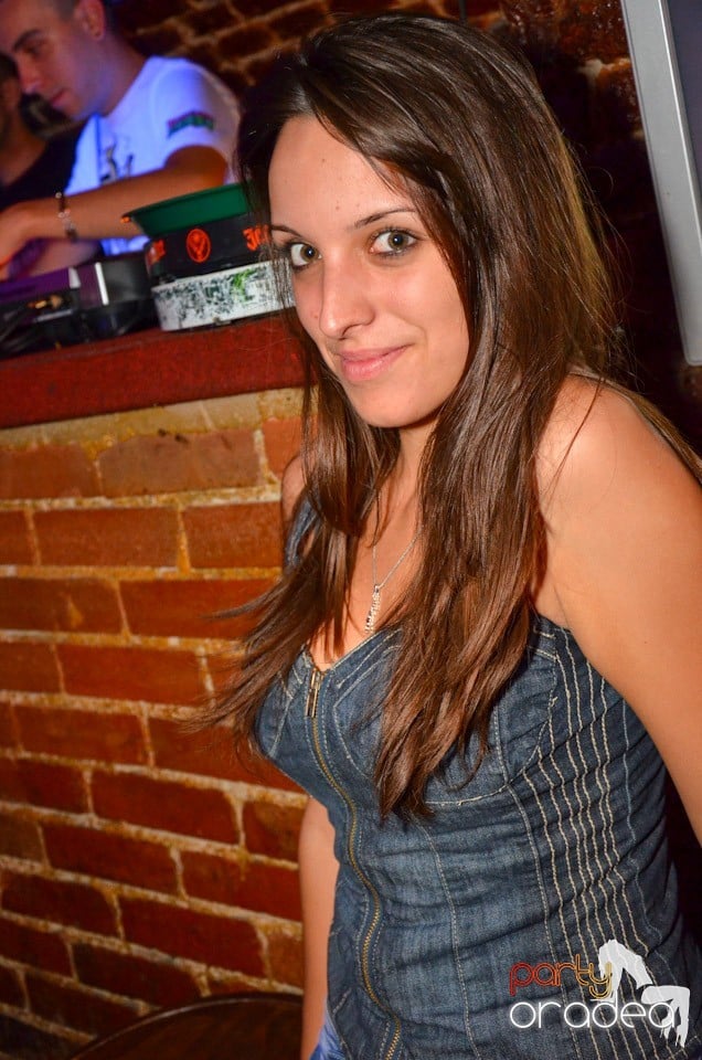 Petrecere Beer Night în Club Escape, 