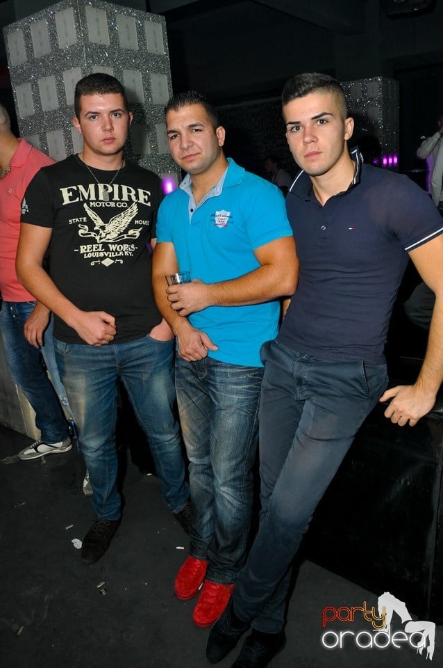 Petrecere cu Blaga de la Oradea în Club Life,