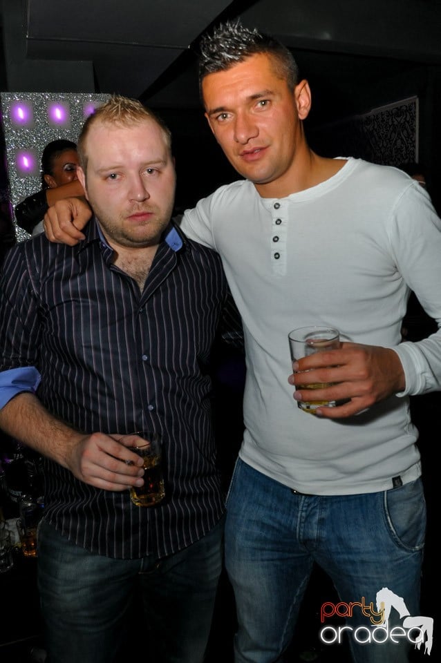 Petrecere cu Blaga de la Oradea în Club Life,