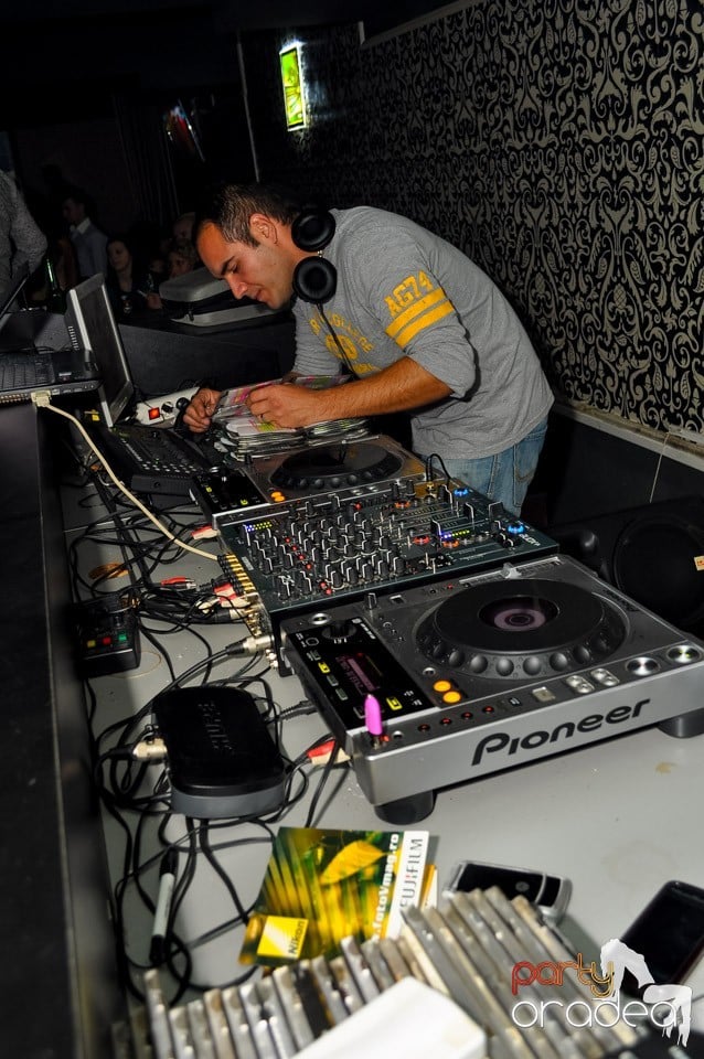 Petrecere cu Blaga de la Oradea în Club Life,