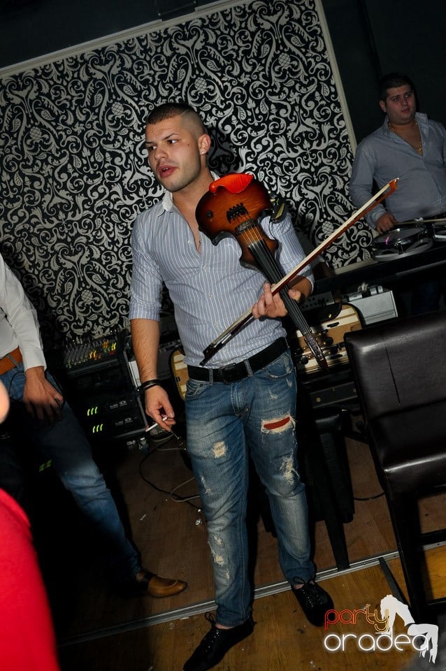 Petrecere cu Blaga de la Oradea în Club Life,