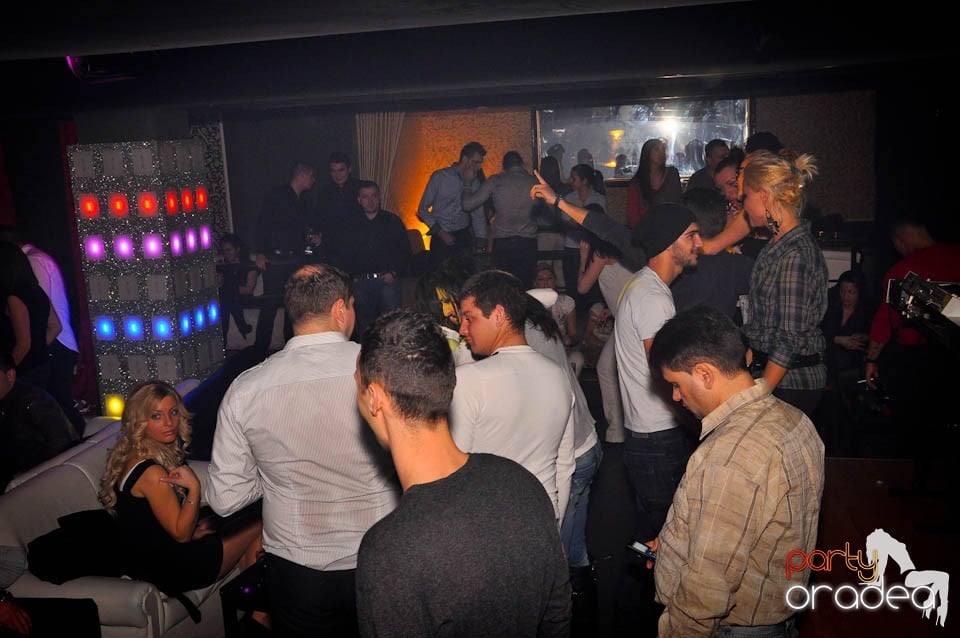 Petrecere cu Blaga de la Oradea în Life,