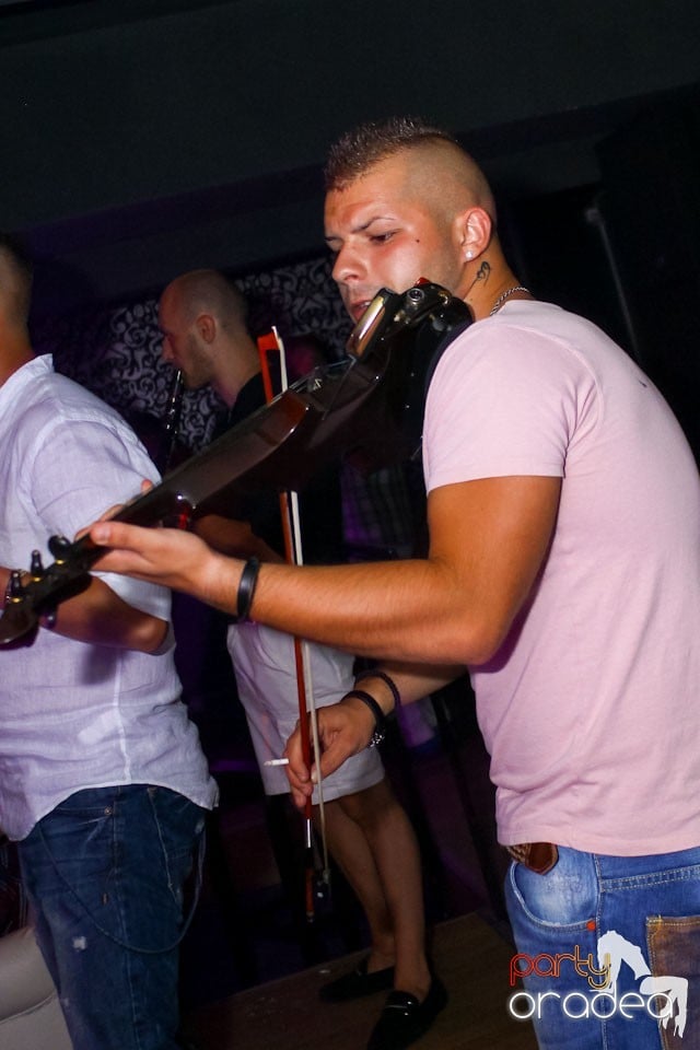 Petrecere cu Blaga de la Oradea în Life, 