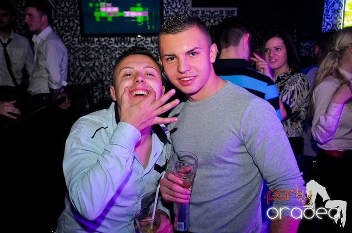 Petrecere cu Blaga de la Oradea şi Speedy Band,