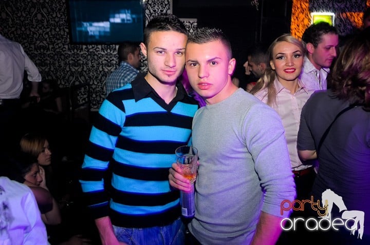 Petrecere cu Blaga de la Oradea şi Speedy Band,