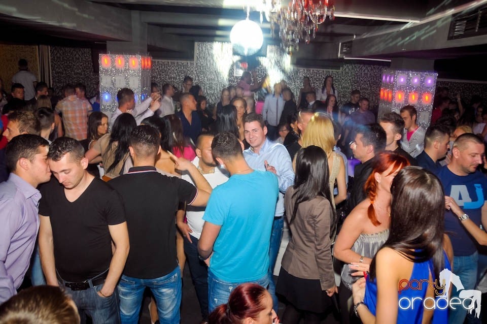 Petrecere cu Blaga de la Oradea şi Speedy Band,