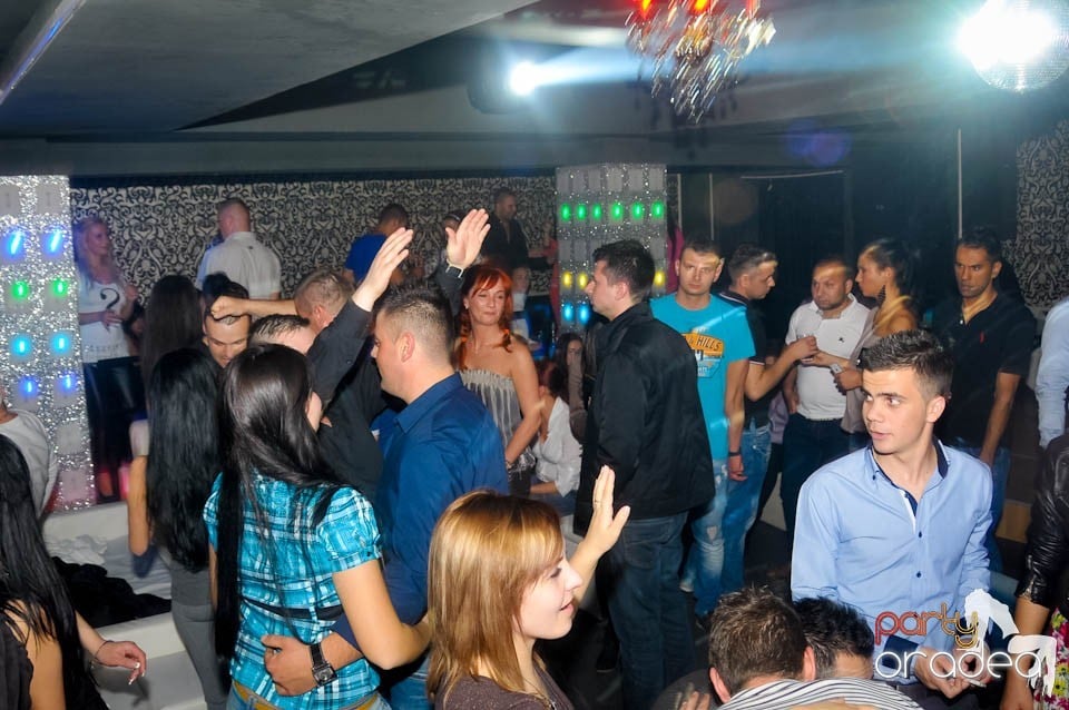 Petrecere cu Blaga de la Oradea şi Speedy Band,