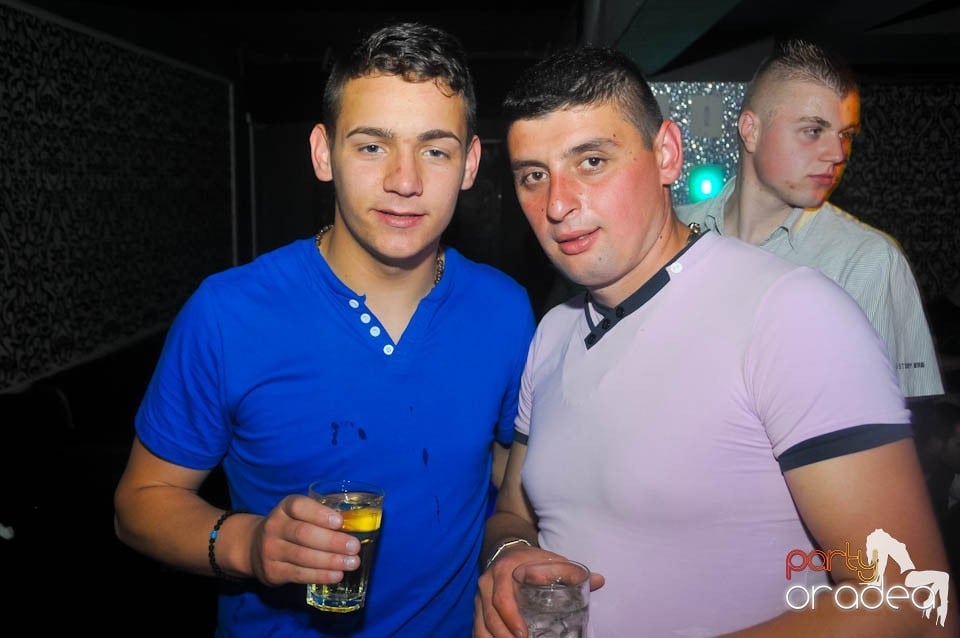 Petrecere cu Blaga de la Oradea şi Speedy Band,