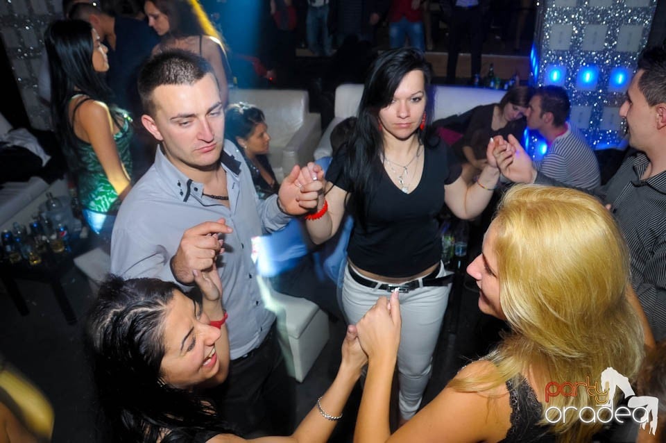 Petrecere cu Blaga de la Oradea şi Speedy Band,