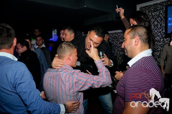 Petrecere cu Blaga de la Oradea şi Speedy Band,