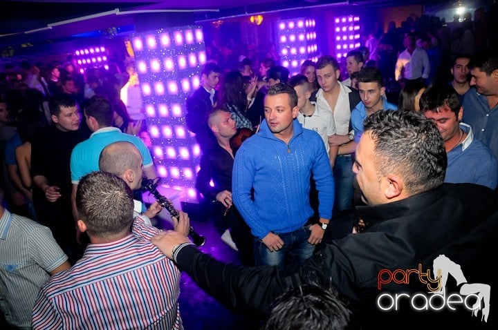 Petrecere cu Blaga de la Oradea şi Speedy Band,