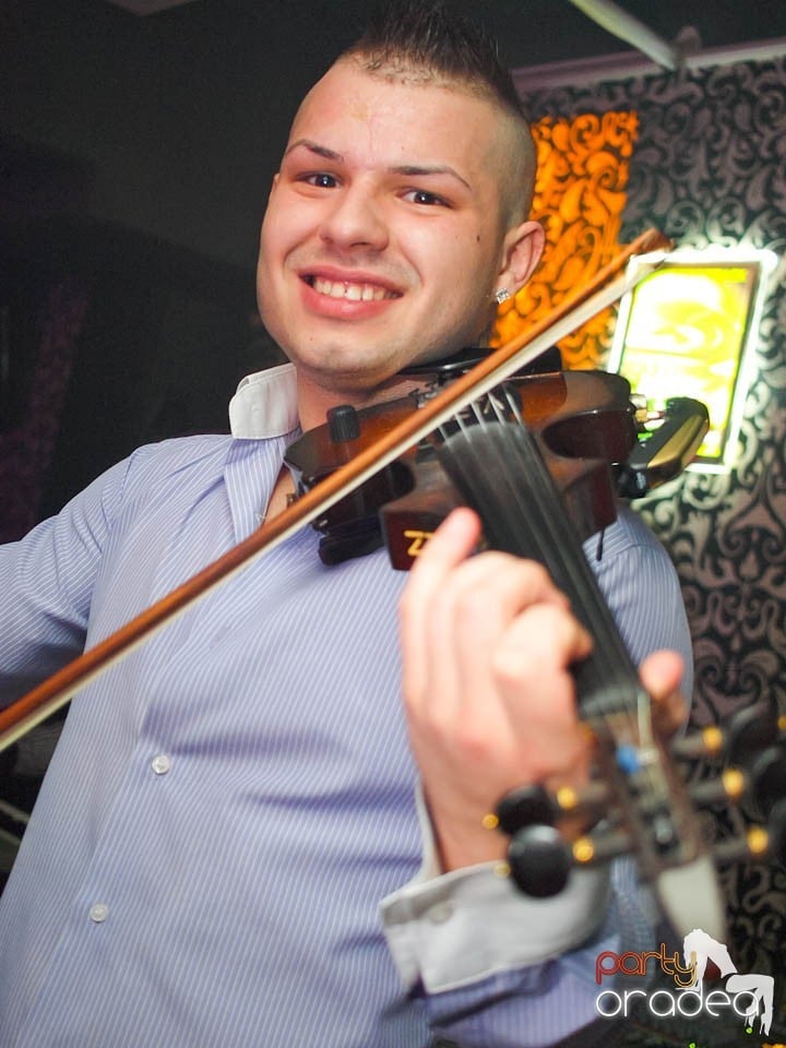 Petrecere cu Blaga în Club Life,