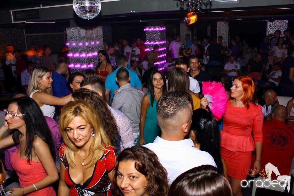 Petrecere cu Blaga în Life Club, 