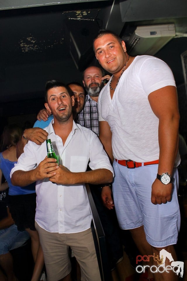 Petrecere cu Blaga în Life Club, 