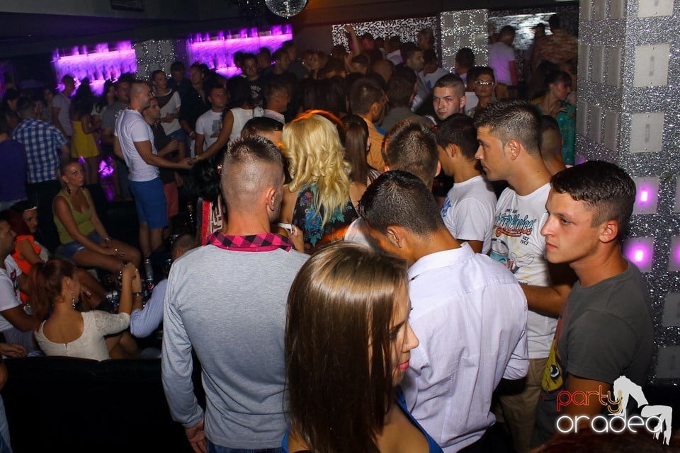 Petrecere cu Blaga în Life Club, 