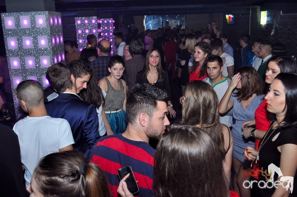 Petrecere cu Blaga şi Liviu Guţă în Life,