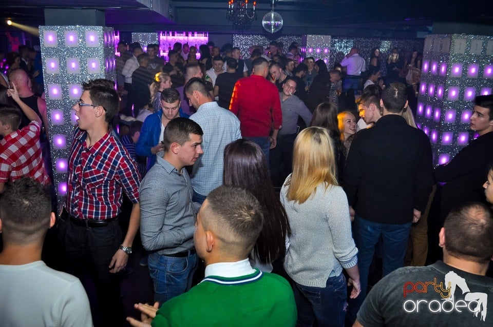 Petrecere cu Blaga şi Liviu Guţă în Life,