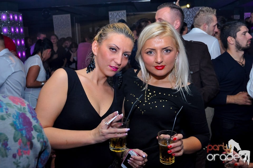 Petrecere cu Blaga şi Liviu Guţă în Life,