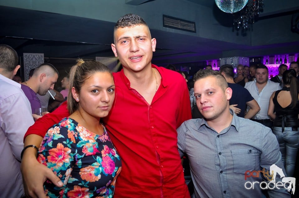 Petrecere cu Blaga şi Liviu Guţă în Life,
