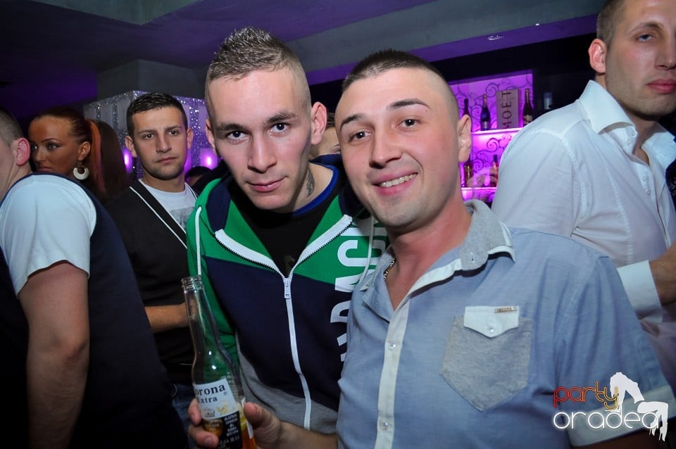 Petrecere cu Blaga şi Liviu Guţă în Life,